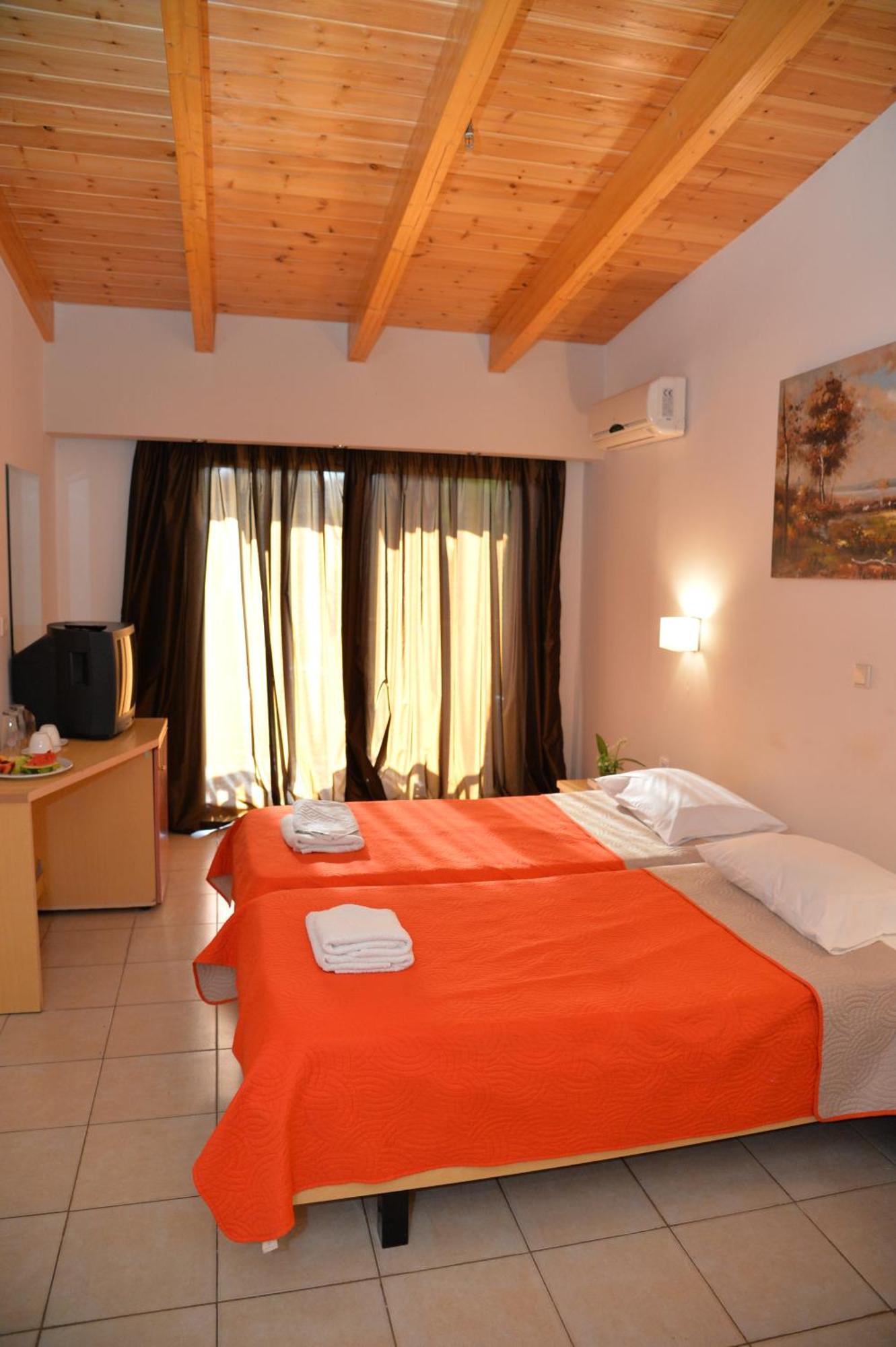 Heleni Hotel 2*